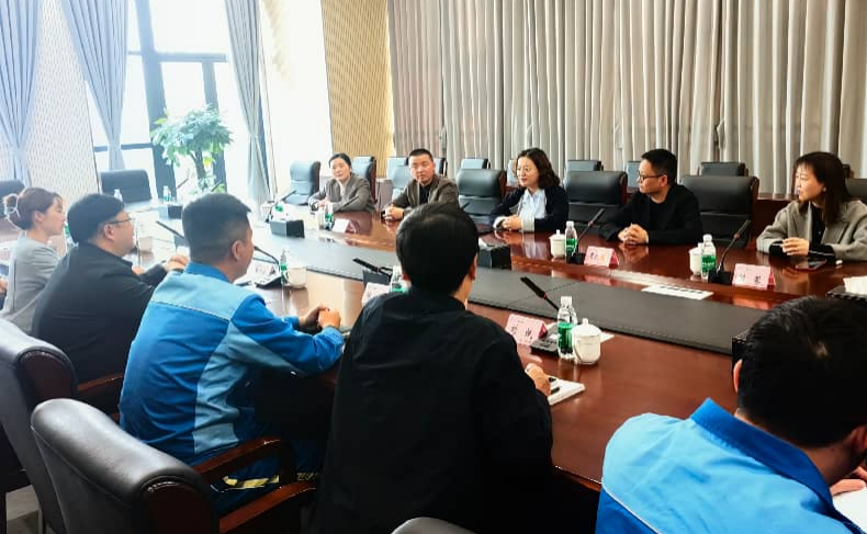 中共富顺县委统战部走访慰问九三学社富顺县支社