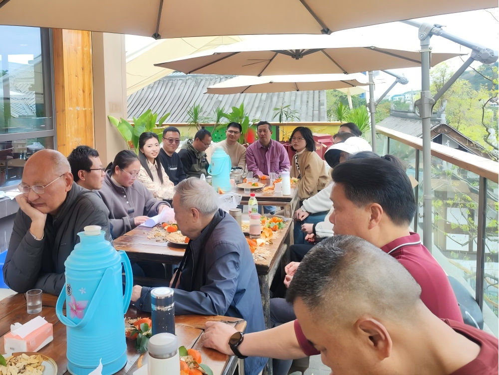 九三学社大安区基层委员会召开专题会议学习贯彻2026年全国两会精神