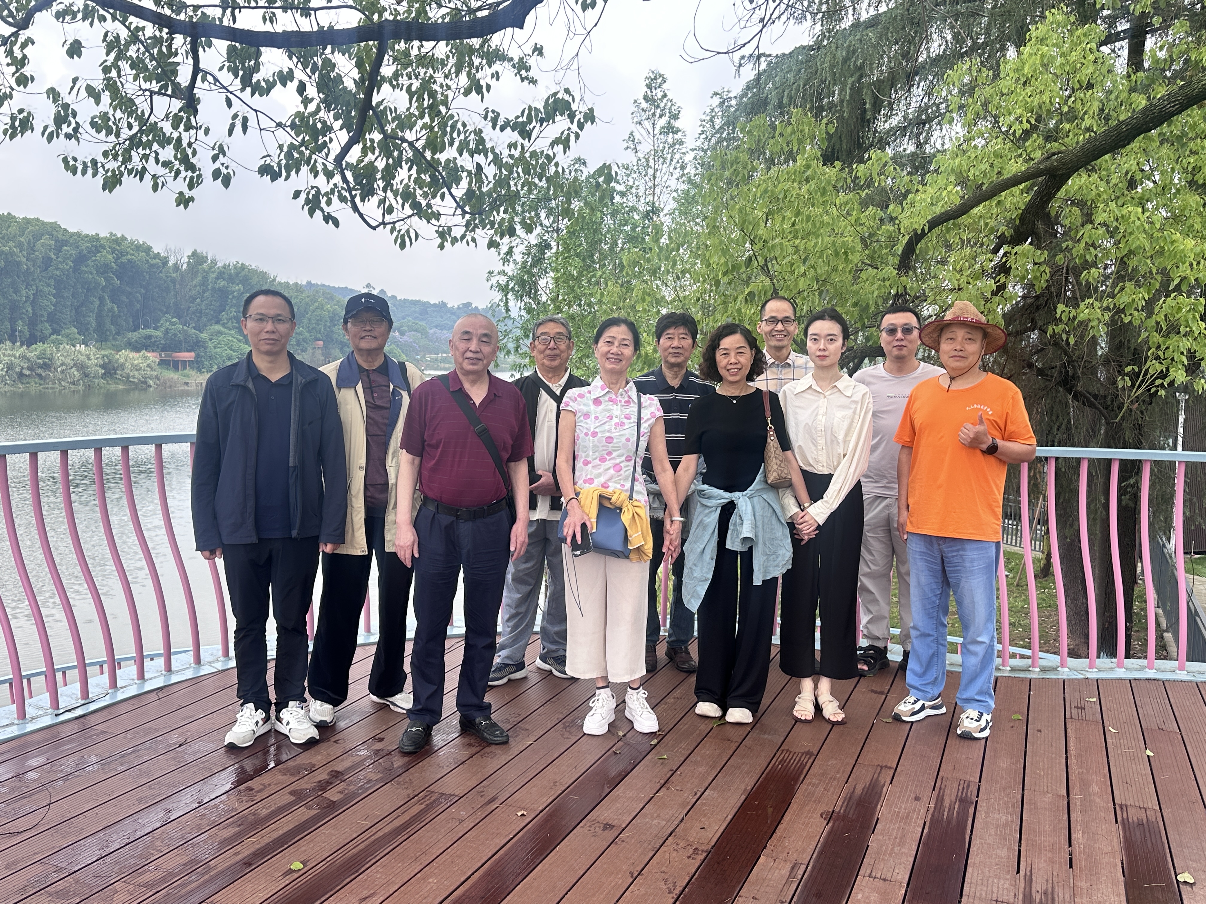 九三学社大安区基层委员会组织开展退休社员学习交流活动